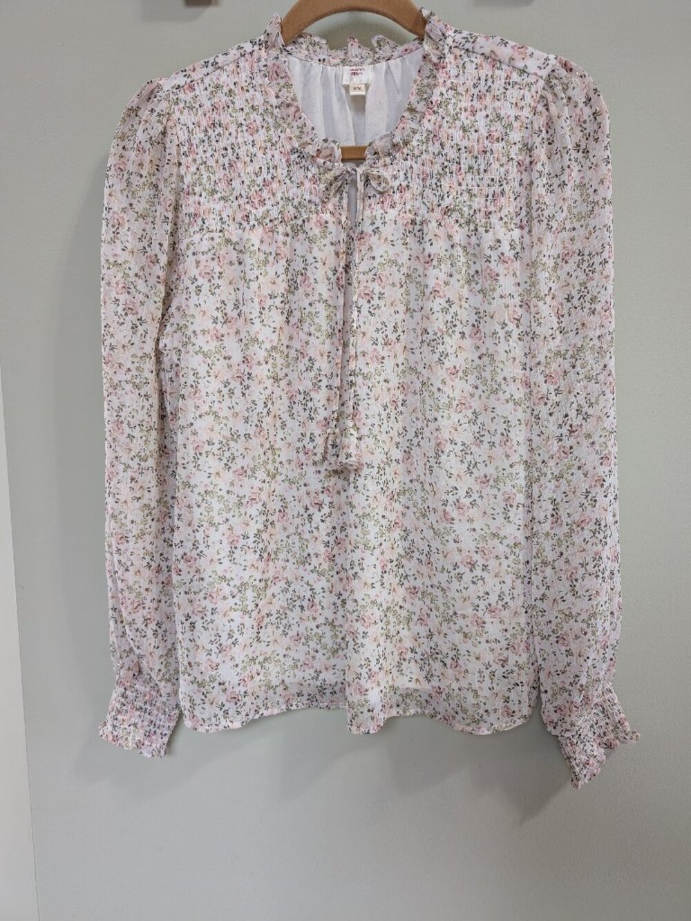 Flowy Flowered Blouse Sz M Pink Cream Gold